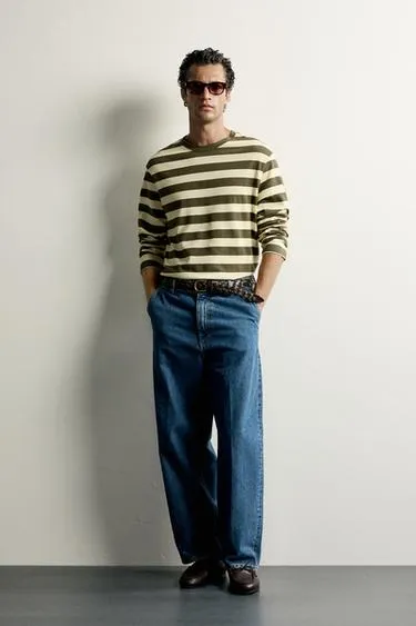 Жаккардовая футболка Regular Fit в полоску