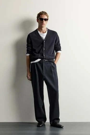 Брюки Relaxed Fit со складками- Заказать в России