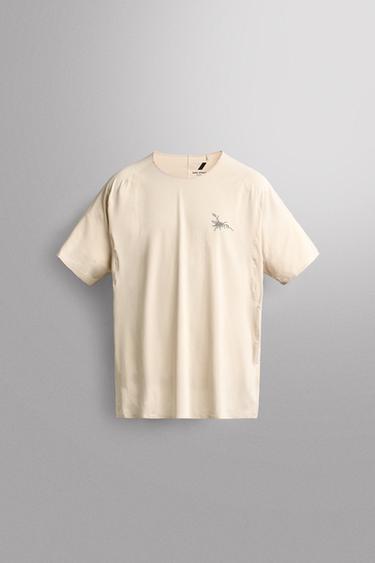 Zara Спортивная футболка с рельефной текстурой