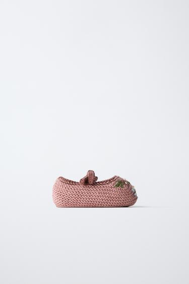 Zara Объёмные вязаные ботильоны с цветочной вышивкой купить с доставкой.