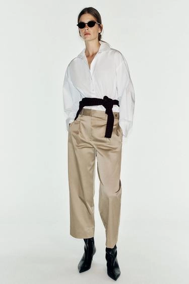 Trousers with waistband loops