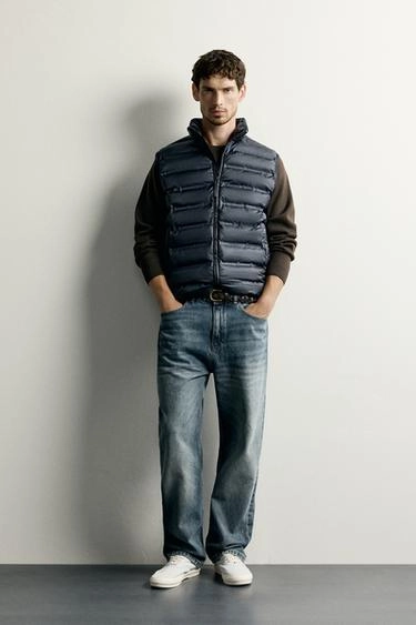 Lightweight water-repellent puffer gilet
