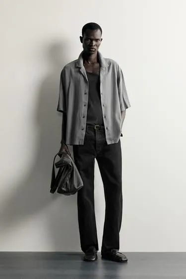 Relaxed fit flowing shirt