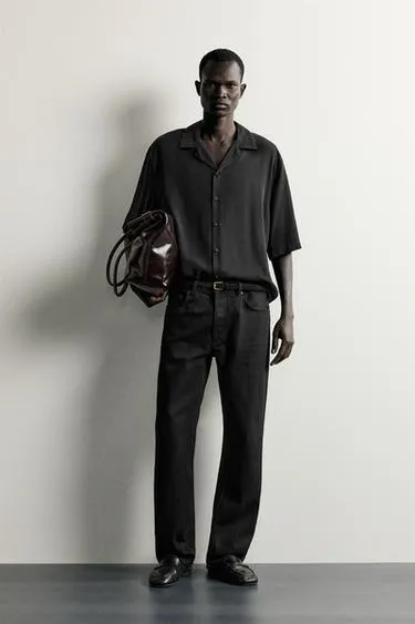 Relaxed fit flowing shirt