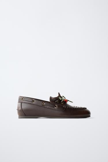 Zara Кожаные туфли-доки на шнуровке купить с доставкой.