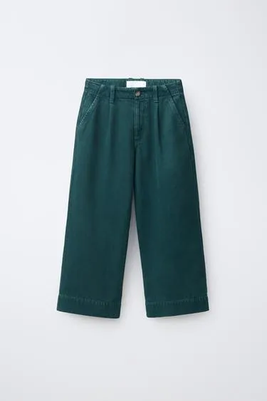 Брюки прямого кроя с защипами
