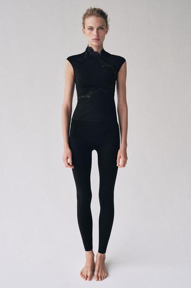 Zara Топ с высоким воротом и кружевом