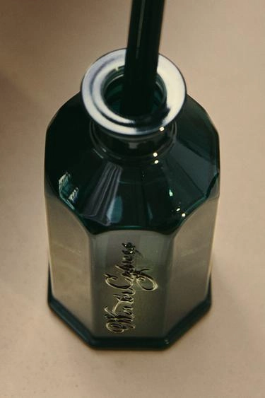 Диффузор с палочками winter cypress (6.42 oz)- Заказать в России