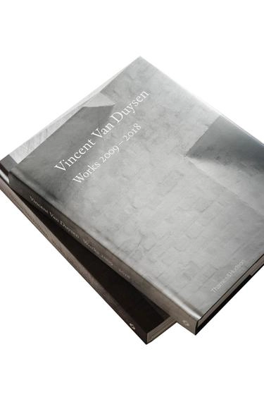 Книга vincent van duysen works 2009-2018 (на английском)- Заказать в России