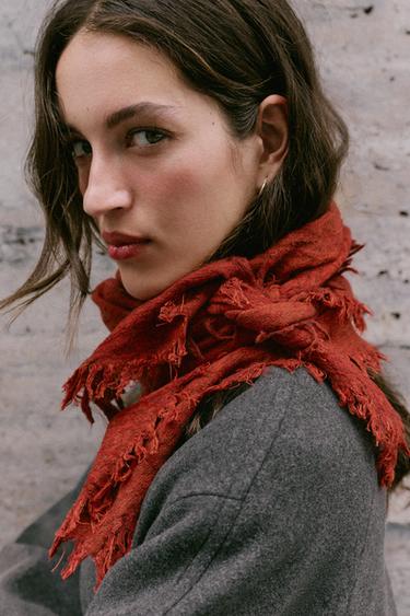 Zara Шарф из жаккарда с бахромой купить с доставкой.