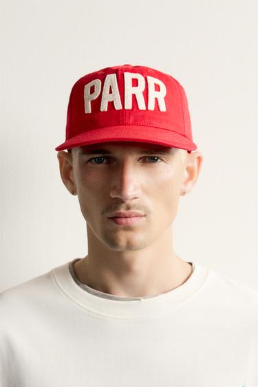 Zara Кепка с патчем MARTIN PARR © красная