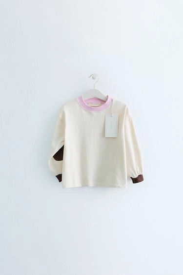Футболка zara timeless с контрастным воротником