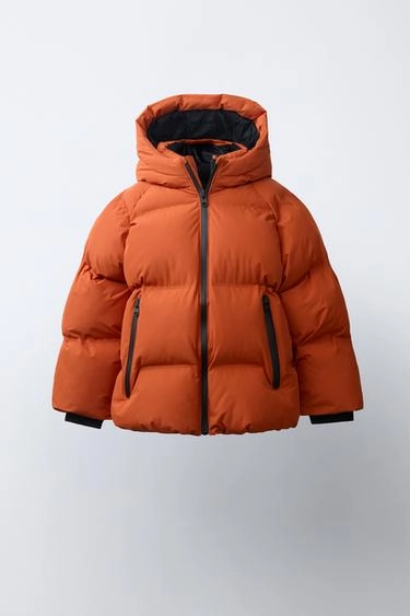 Ветровка-пуховик с капюшоном и водоотталкивающей пропиткой