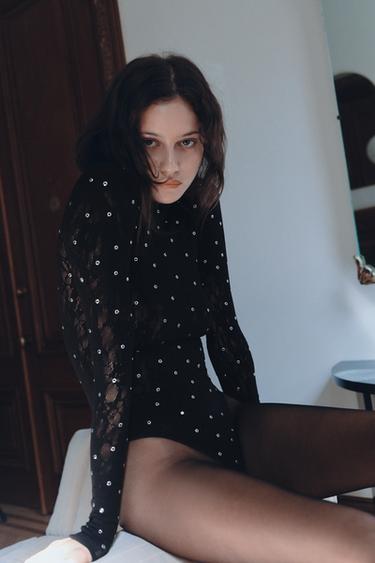 Zara Боди с кружевом и заклепками без швов купить с доставкой.