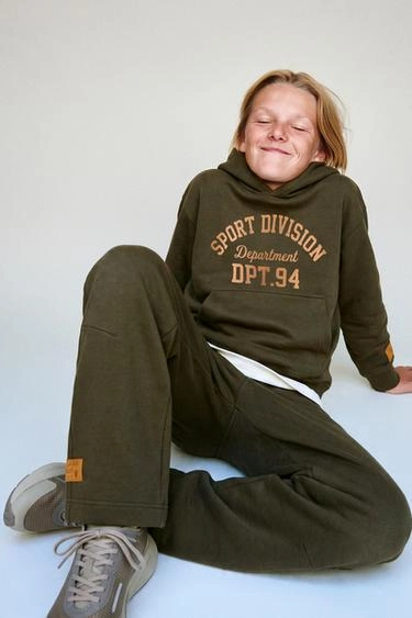 Свитшот с лозунгом varsity
