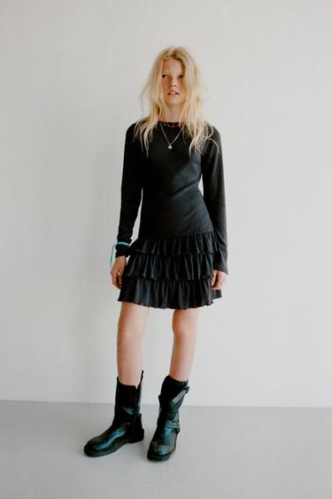 Zara Платье с оборками и заклёпками