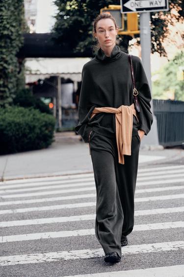 Zara Свитшот с высоким воротом из интерлока
