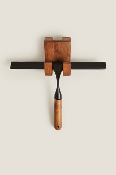 Zara Аксессуар для чистки стекол