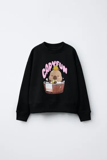 Свитшот с принтом CAPYFUN ©
