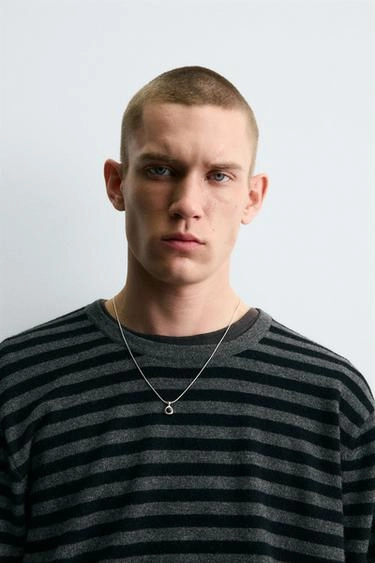 Цепочка из металлического шнура с камнем- Заказать в России