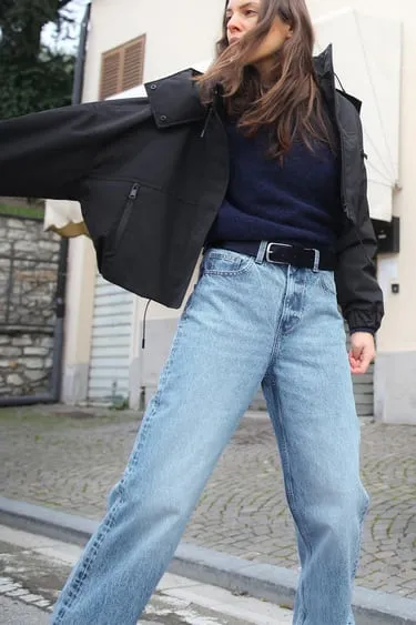 Укороченная куртка с капюшоном- Заказать в России