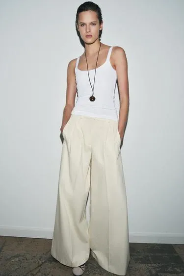 Майка с круглым вырезом