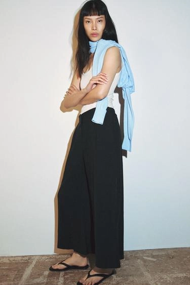 Бриджи с линиями вытачек