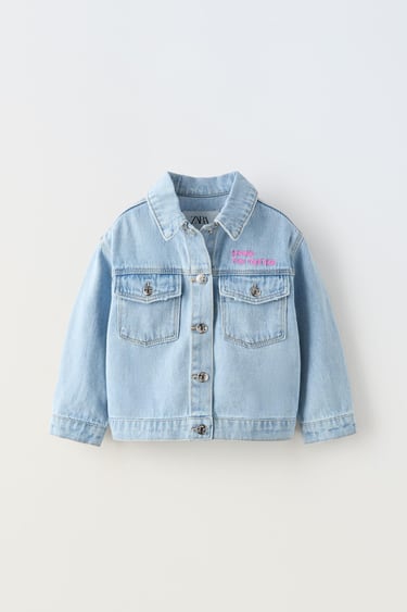 Zara Джинсовая куртка с принтом граффити «минни маус» © DISNEY