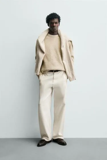 Свитер с рельефным узором свободного кроя