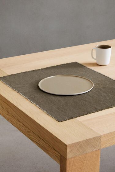 Zara Подставка 01