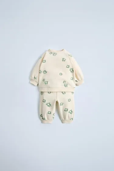 Комплект из толстовки и брюк с принтом «лягушки»- Заказать в России