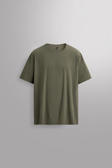 Technical textured t-shirt