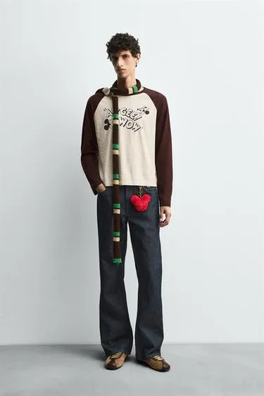 Джинсы свободного кроя с нашивками HARRY LAMBERT для ZARA X DISNEY