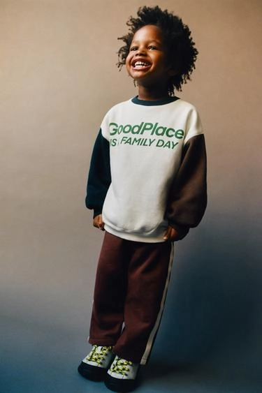 RAGLAN SLEEVE SWEATSHIRT WITH SLOGAN- Заказать в России