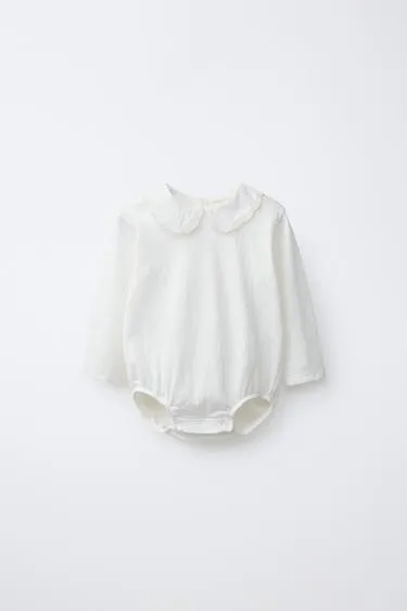 Боди с воротничком петер пэн и аппликацией