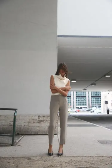 Брюки HIGH-WAIST