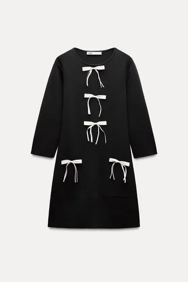 Короткое трикотажное платье с бантами- Заказать в России