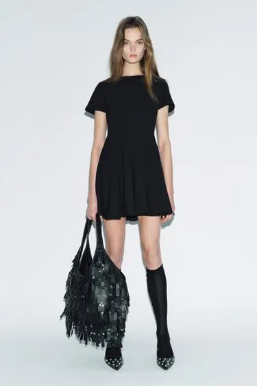 Платье с расклешенным подолом из коллекции ZARA WOMAN