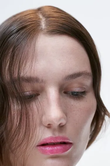 Блеск для губ ZARA GLOSSY TWIST LIP ENHANCER