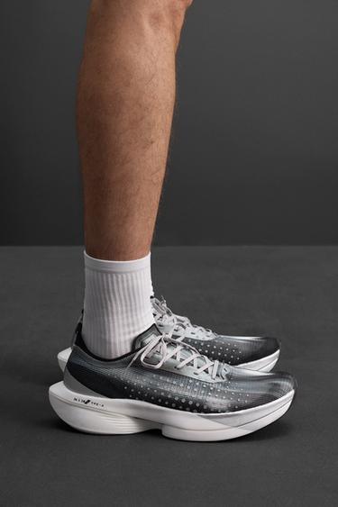 Zara Кроссовки для дальних дистанций бренда ZARA