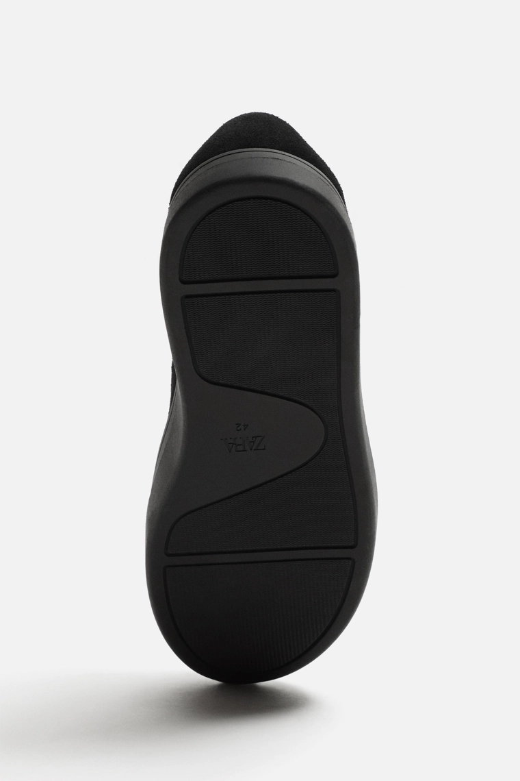 Повседневные кожаные кеды