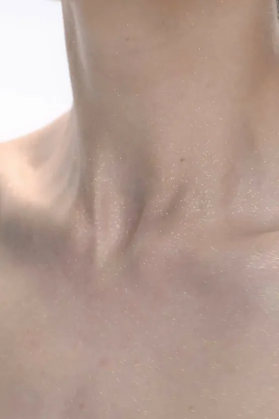 Zara спрей для тела all that glimmers с блестками
