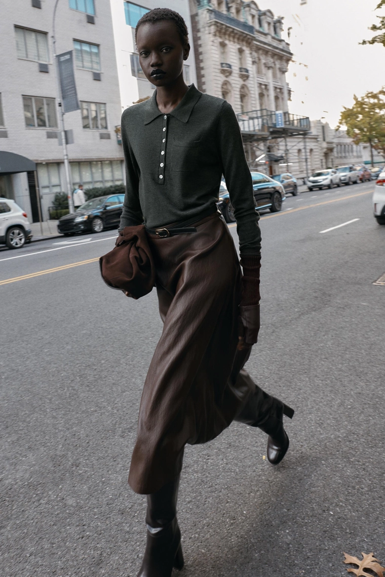 Поло из шерсти с карманом