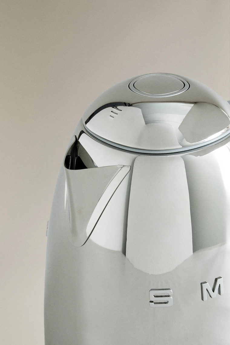 Большой чайник smeg из нержавеющей стали
