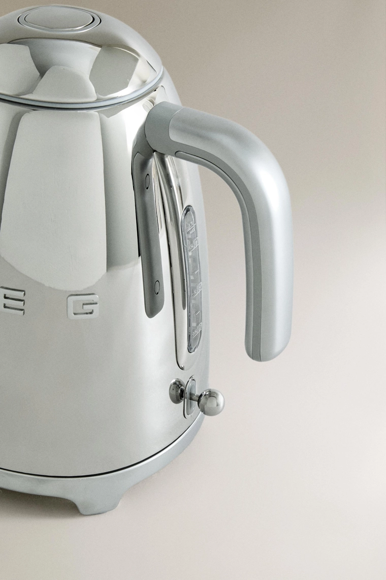Большой чайник smeg из нержавеющей стали