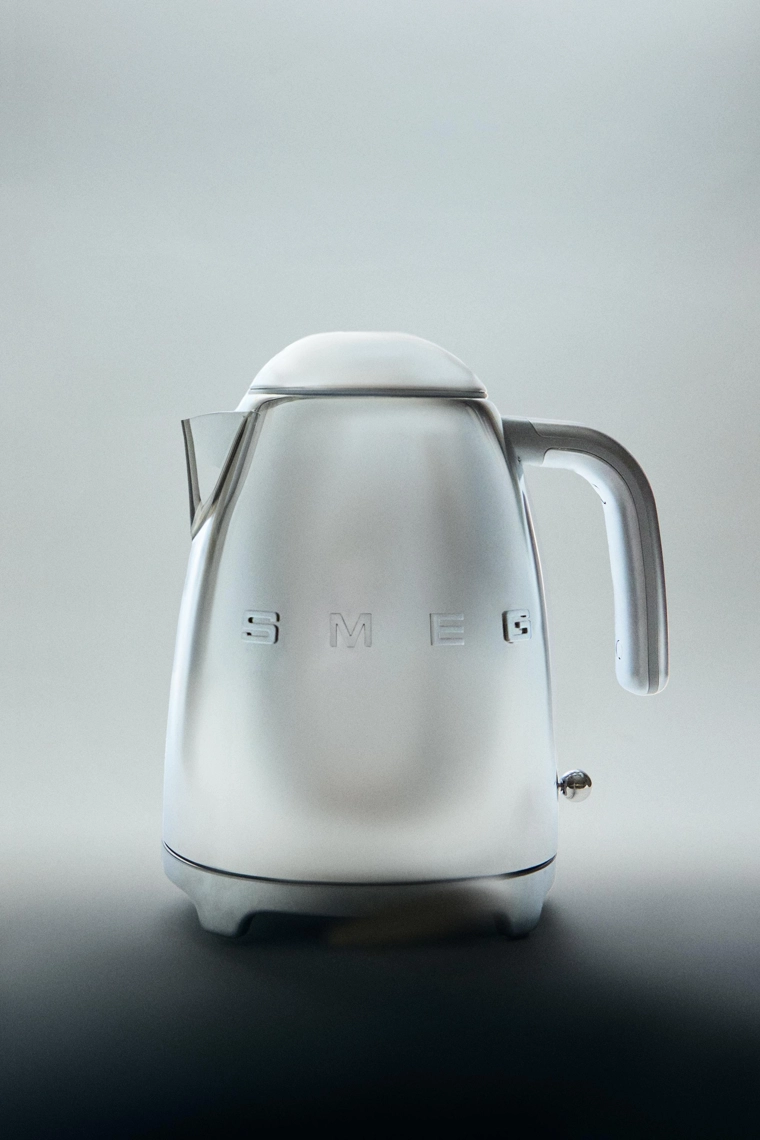 Большой чайник smeg из нержавеющей стали