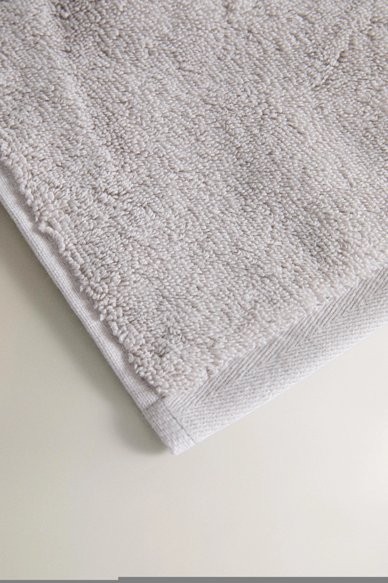 Махровое полотенце из хлопка extra soft (700 г/м²)