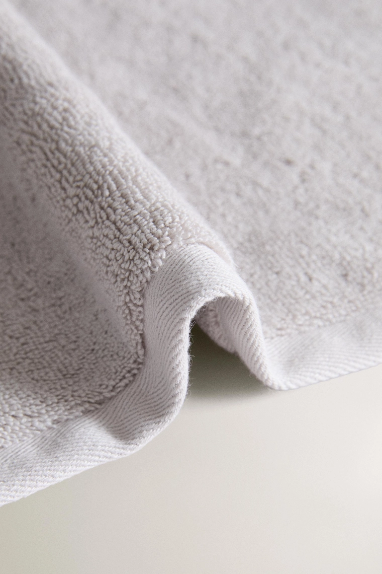 Махровое полотенце из хлопка extra soft (700 г/м²)