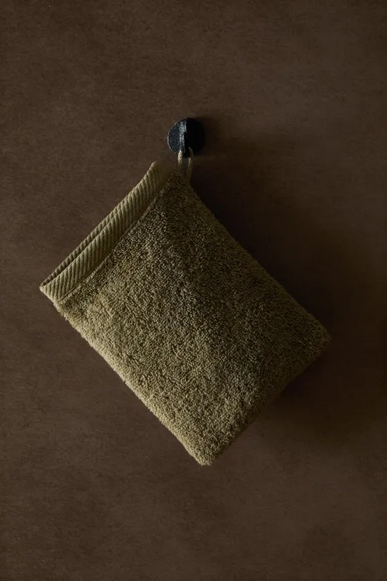 Cotton terry bath-mitt