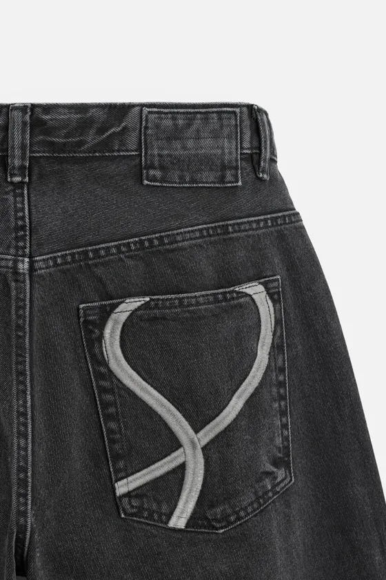 ДЖИНСЫ BAGGY FIT С ВЫШИВКОЙ